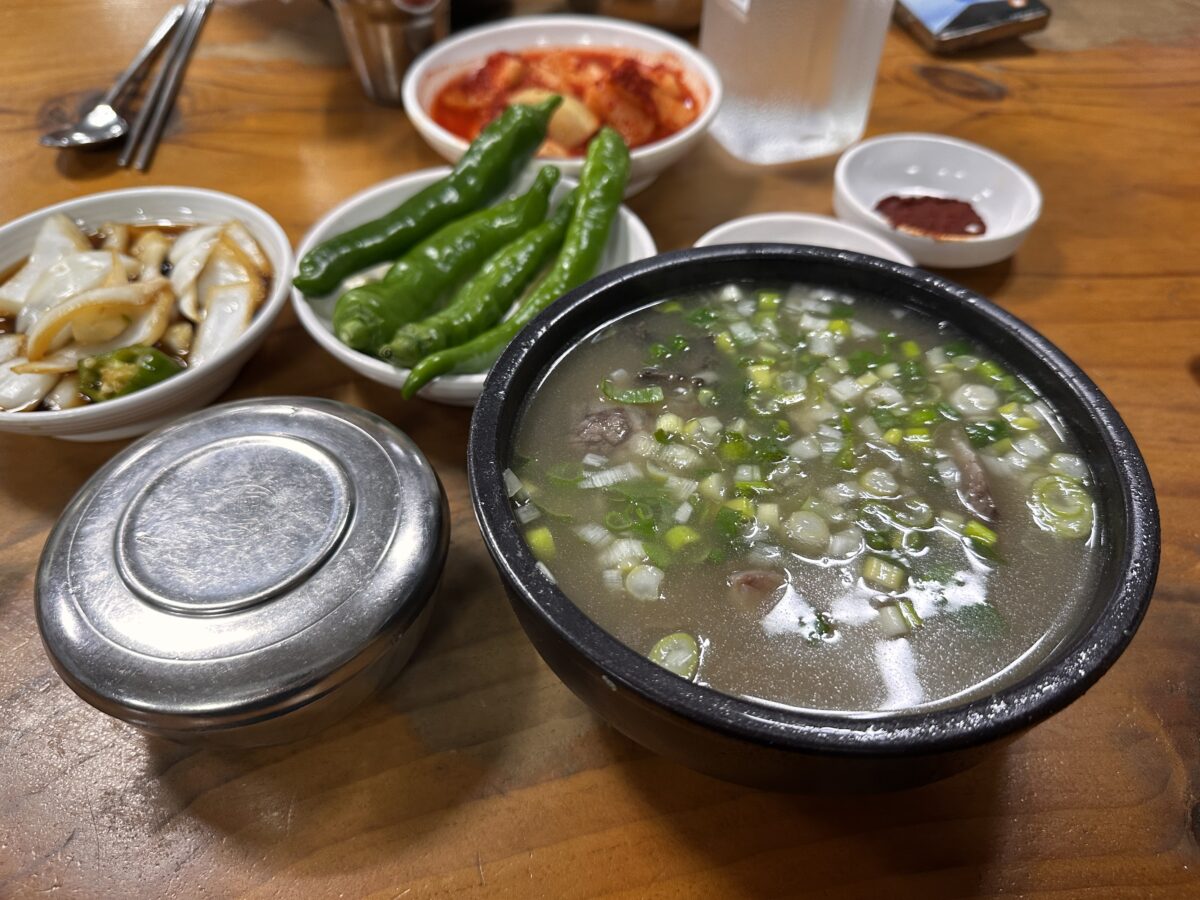 장기식당 곰탕과 밥, 반찬 상차림